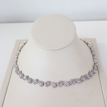 Kit Brinco e Colar - Prateado e Cristal Translúcido - Semijoia