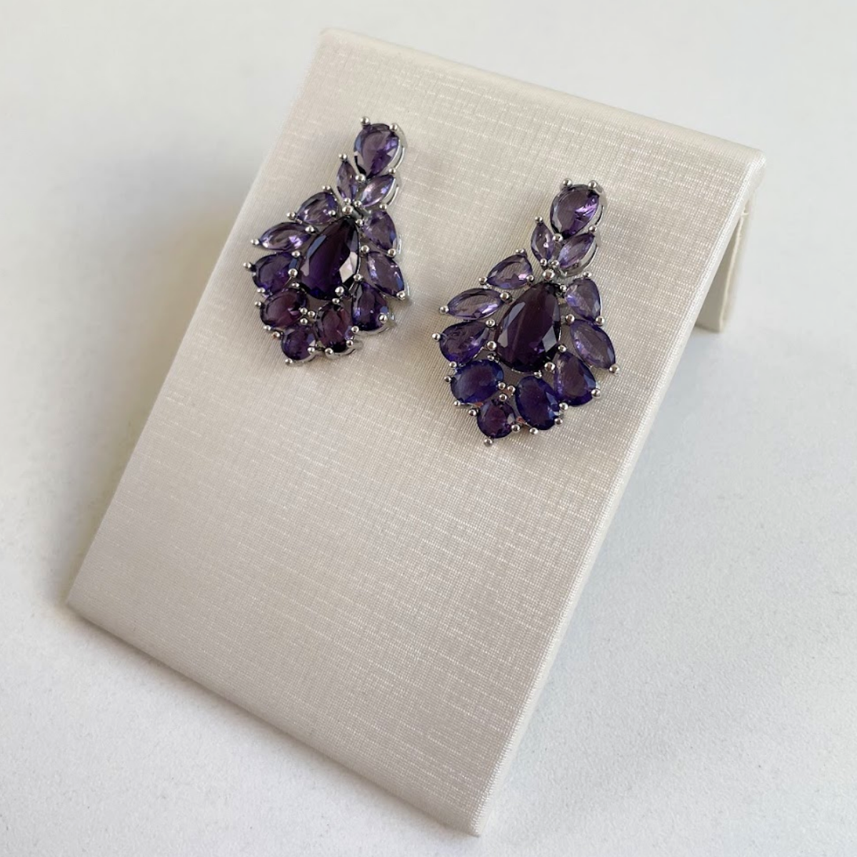 Brinco Prateado e Cristal Roxo - Semijoia