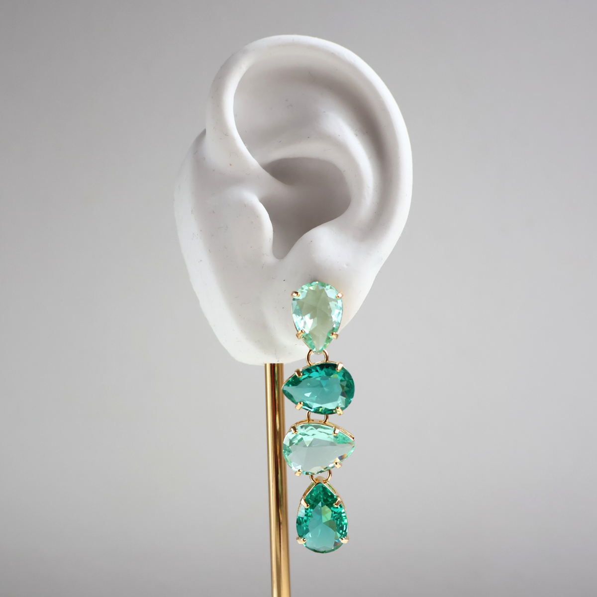 Brinco Dourado e Cristal Verde - Semijoia