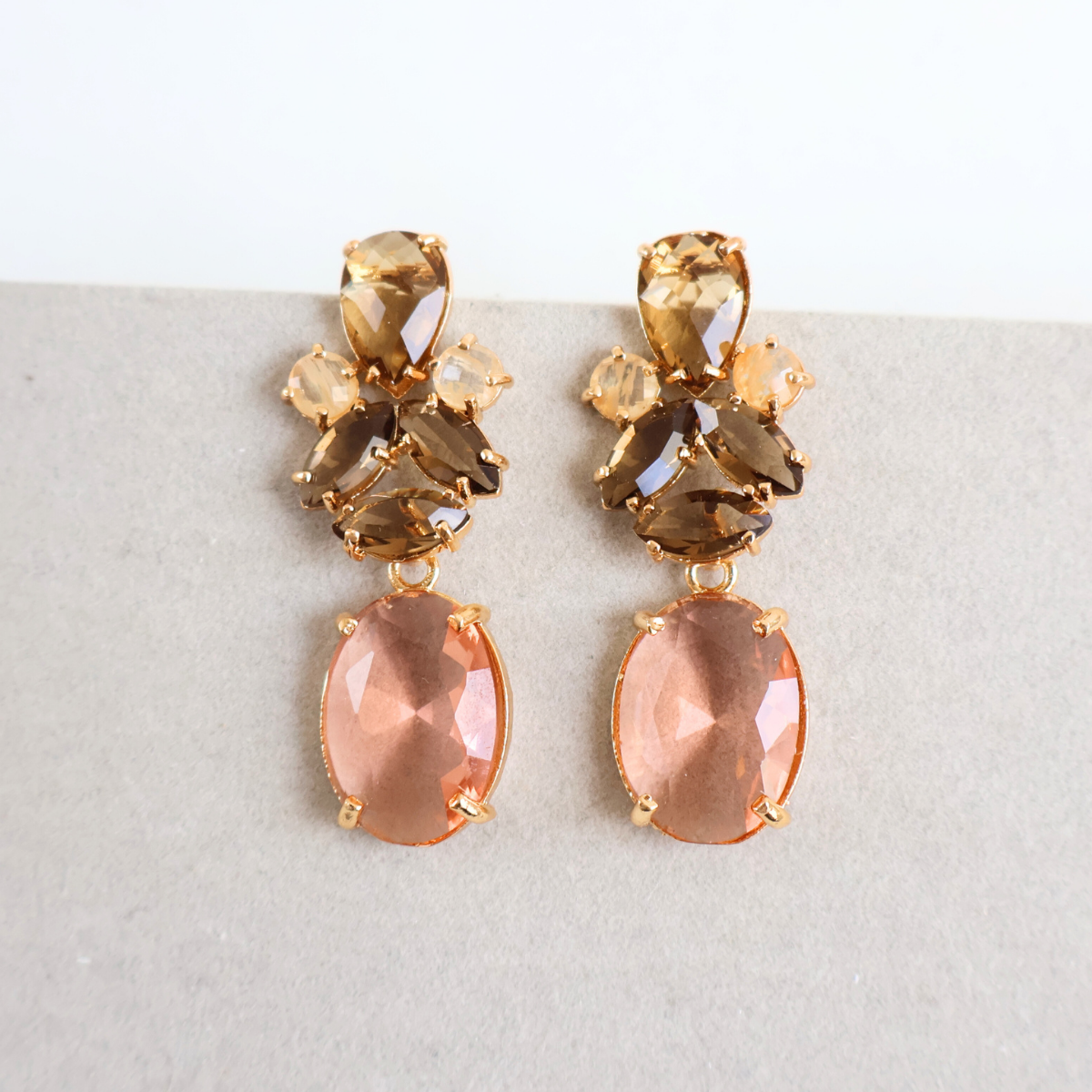 Brinco Dourado e Cristal Champagne e Marrom  - Semijoia