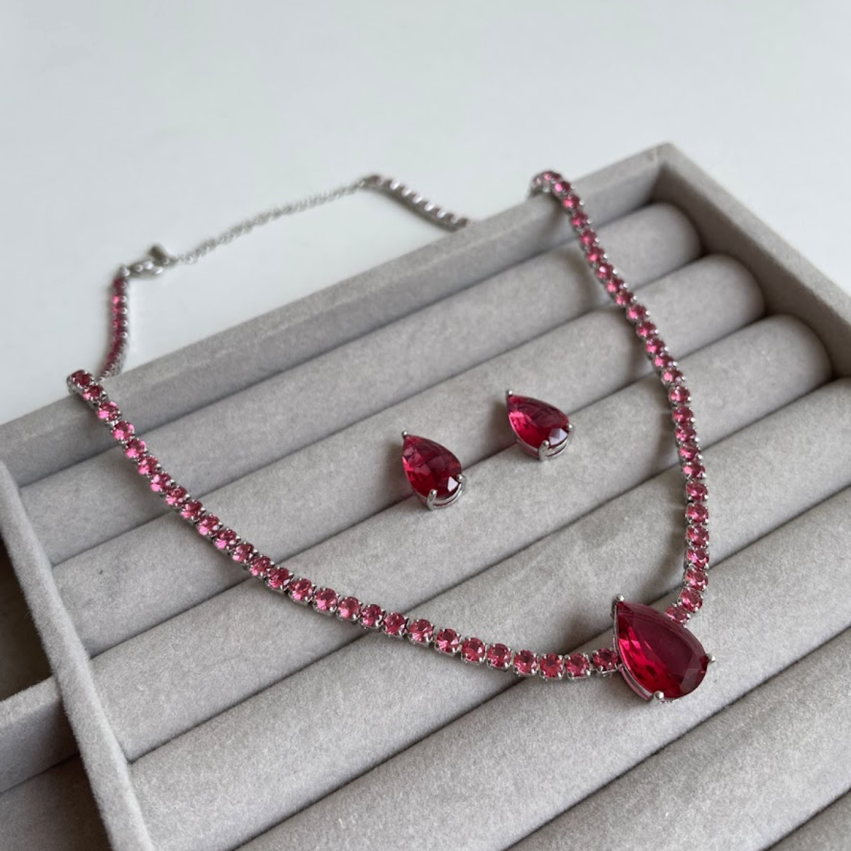 Kit Brinco e Colar - Prateado e Cristal Marsala - Semijoia