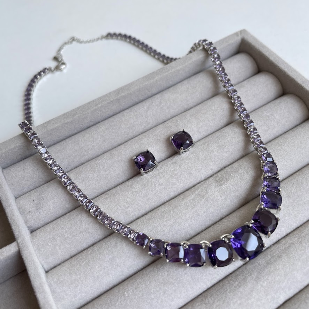 Kit Brinco e Colar - Prateado e Cristal Roxo - Semijoia