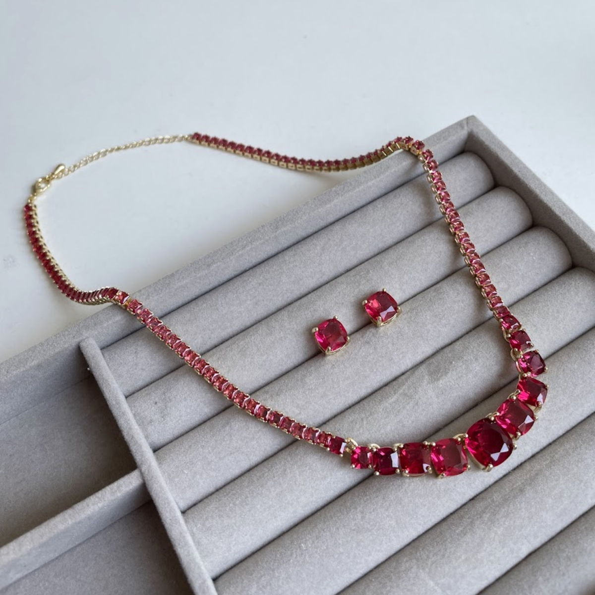 Kit Brinco e Colar - Dourado e Cristal Marsala - Semijoia