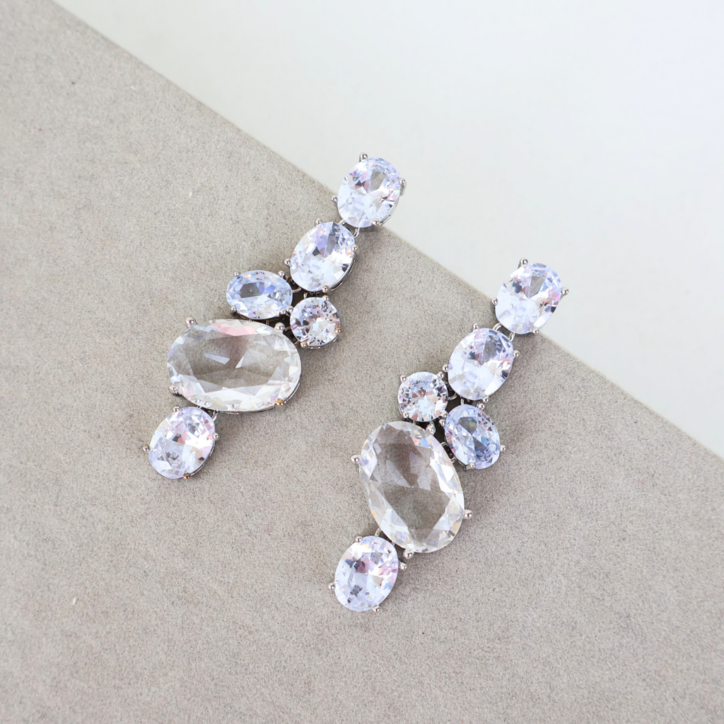 Brinco Prateado e Cristal Translúcido - Semijoia