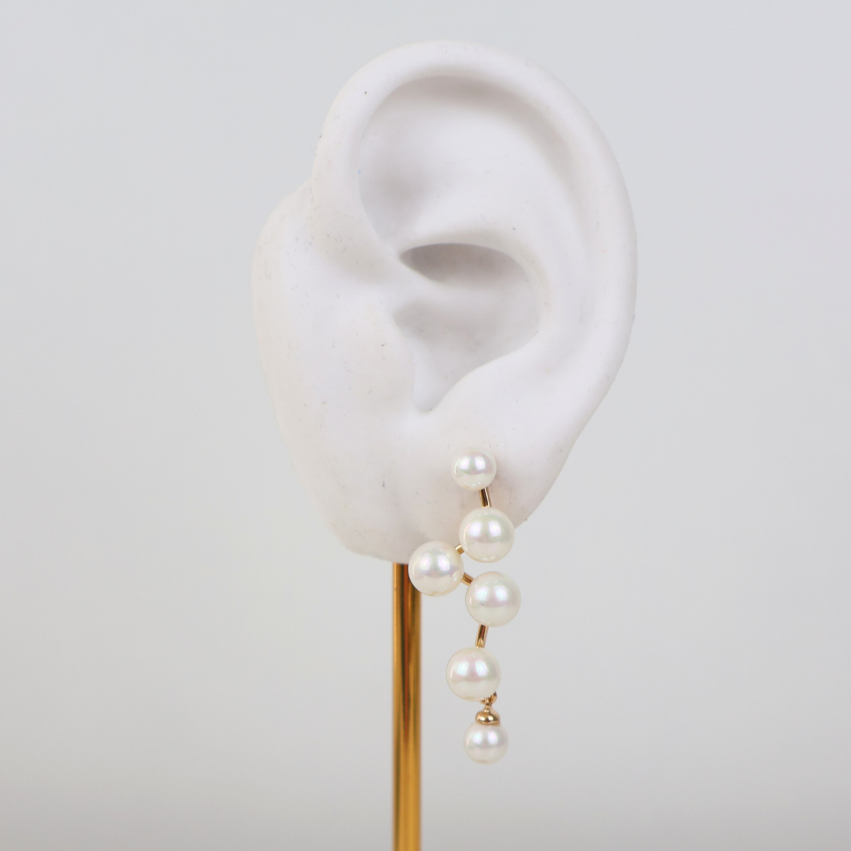 Brinco Dourado e Perola - Semijoia