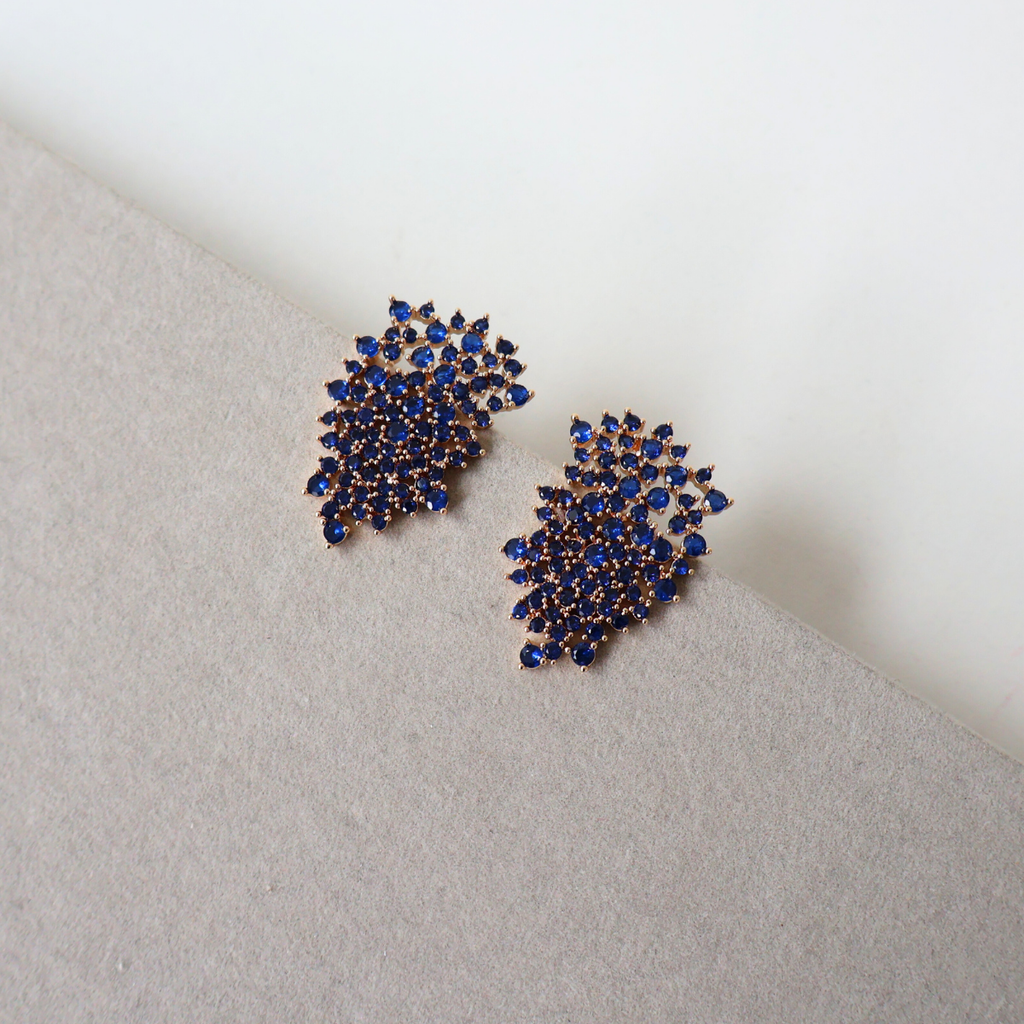 Brinco Dourado e Cristal Azul - Semijoia