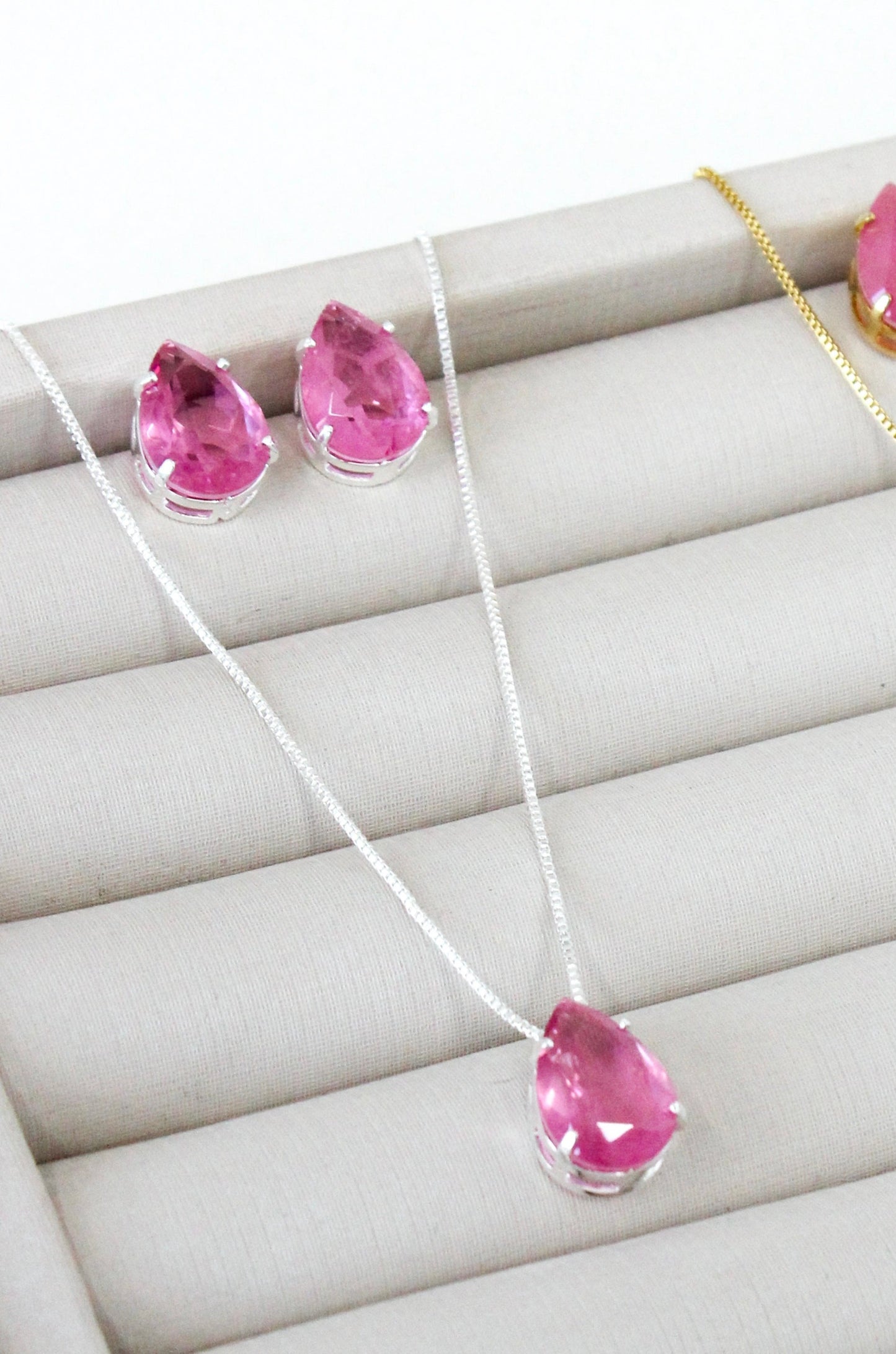 Kit Colar e Brinco Gota Fusion - Rosa - Banho de Prata 925