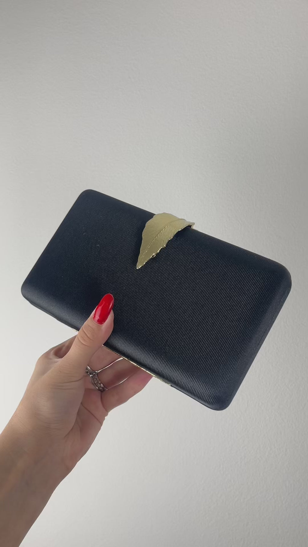 Bolsa Clutch Festa Tecido Fecho de Folha Preta