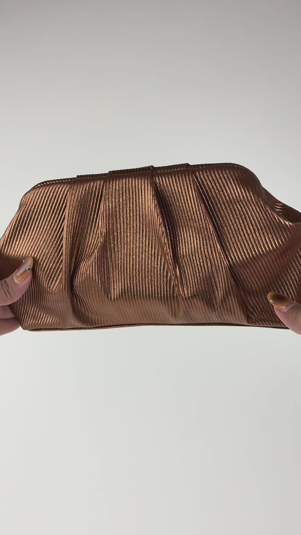 Bolsa Transversal Pouch Marrom Bronze
