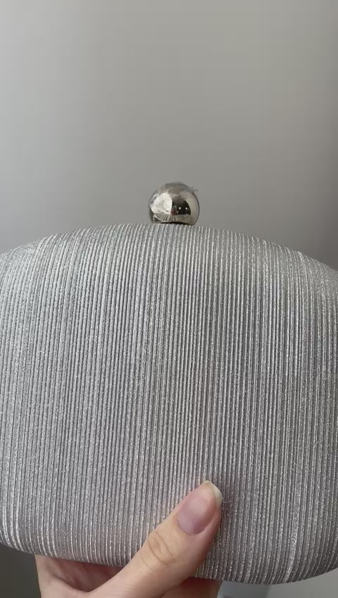 Bolsa Festa Clutch Oval Brilho Prata