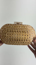 Bolsa Festa Clutch Oval Acrílico e Palha da Índia